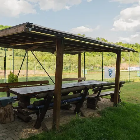 Mali Wimbledon * Visoko